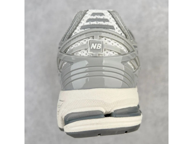 New Balance 1906R Silver
