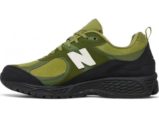 New Balance The Basement x 2002R Moss Green
