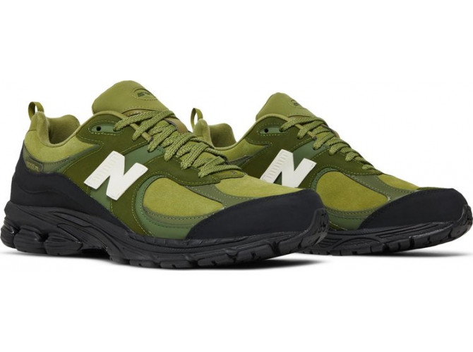 New Balance The Basement x 2002R Moss Green