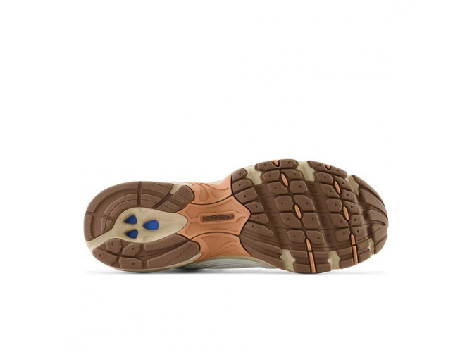 New Balance 530 x Niko and... Off White Brown