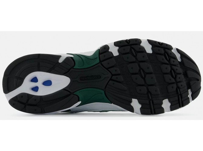 New Balance 530 White with nightwatch green