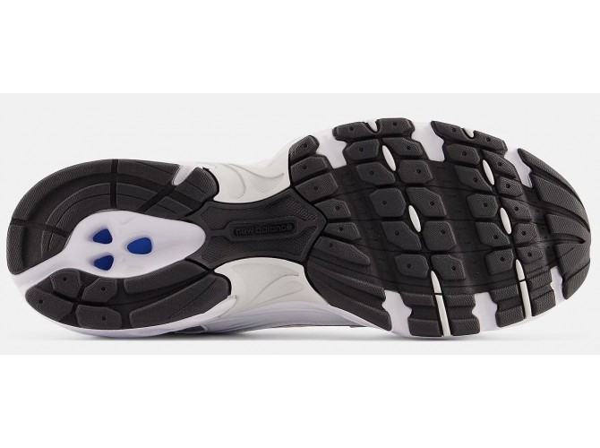 New Balance 530 White with vibrant apricot