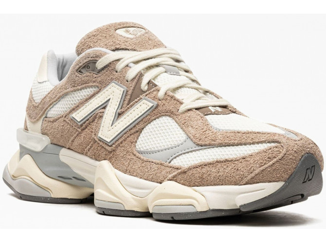 New Balance 9060 Driftwood Beige