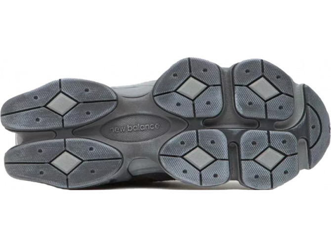 New Balance 9060 Magnet