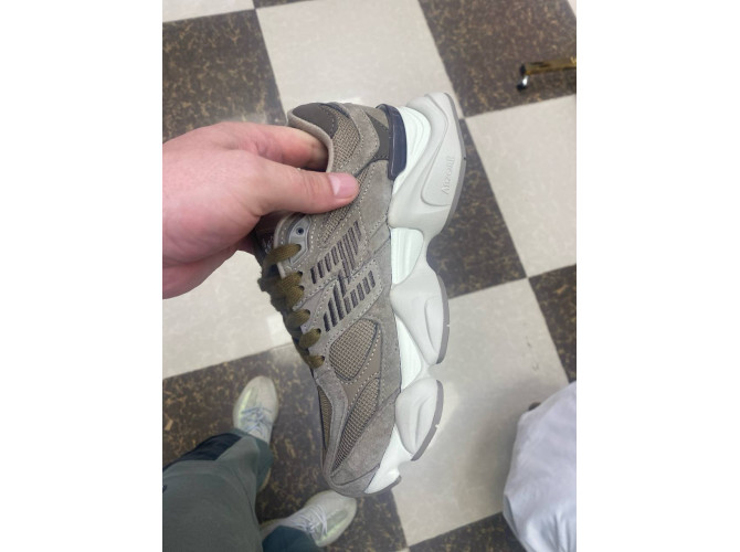 New Balance 9060 Mushroom Brown