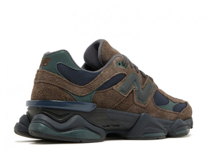 New Balance 9060 Beef Broccoli