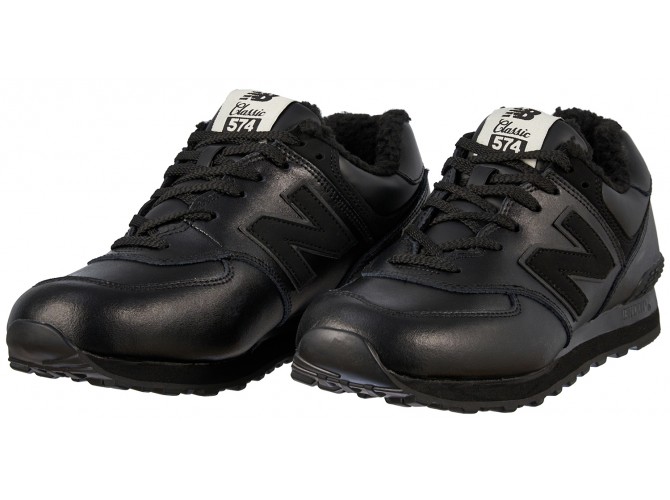 New Balance 574 полностью чёрные с мехом